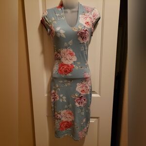 Joe & Elle Blue Floral Body Con Dress Sz S